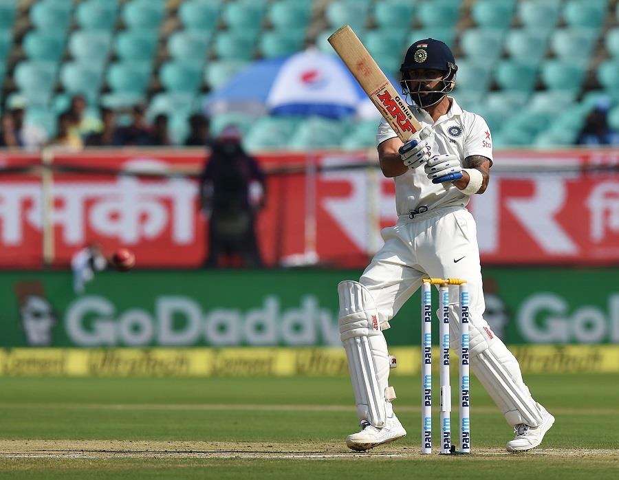 दूसरे दिन कप्तान विराट कोहली अपने तीसरे दोहरे शतक से चूक गए। उन्होंने बेहतरीन 167 रनों की पारी खेली। 