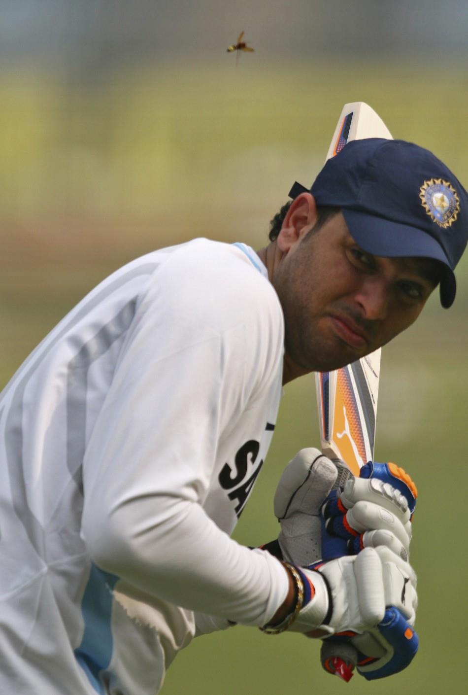 प्रथम श्रेणी मैचों में अच्छे प्रदर्शन के वजह से युवराज सिंह का अंडर-19 वर्ल्ड कप में चयन हुआ। भारत इस टूर्नामेंट में शानदार प्रदर्शन करते हुए चैंपियन बना था और युवराज सिंह मैन ऑफ द सीरीज बने थे।  