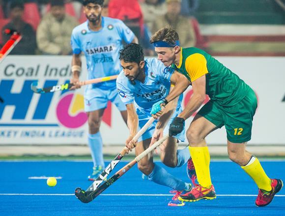 सेमीफाइनल में ऑस्ट्रेलिया को पेनल्टी शूटआउट मे 4-2 से हराने वाली भारतीय टीम का आत्मविश्वास बुलंद है और सोने पे सुहागा रहा है दर्शकों का अपार समर्थन।