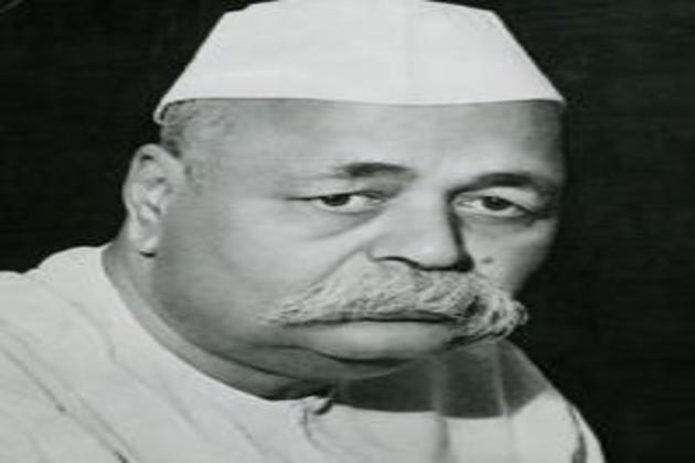 गोविंद बल्लभ पंत उत्तर प्रदेश के पहले मुख्यमंत्री और स्वतंत्रता सेनानी थे। बाद में ये भारत के गृहमंत्री भी 1955 -1961 बने।