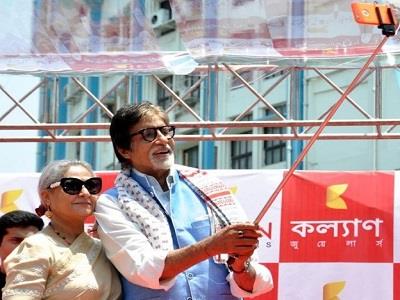 सेल्फी के दिवाने हैं बिग-बी