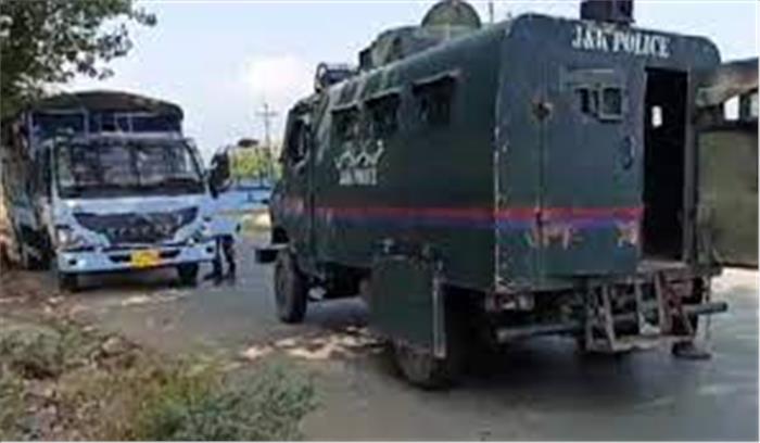 J-K: बारामूला में आतंकियों ने ग्रेनेड हमला किया, दो सीआरपीएफ जवान समेत 6 जख्मी
