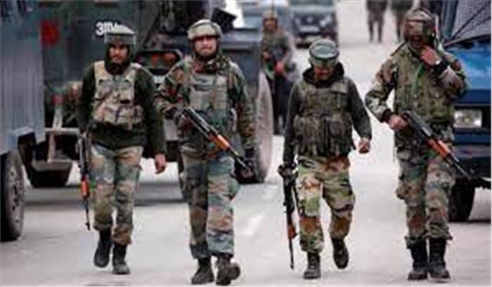 जम्मू कश्मीर से सेना हटाने जा रही है सरकार! अंदरूनी इलाकों से धीरे- धीरे जवानों की संख्या कम करने पर मंथन जारी