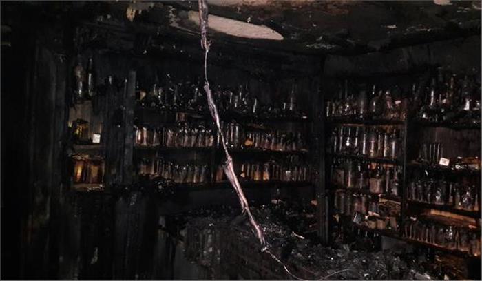 बंगलुरु के कैलाश बार-रेस्तरां में लगी आग, 5 लोगों की मौत, दमकलकर्मियों ने आग पर पाया काबू