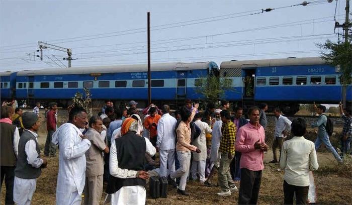 भोपाल-उज्जैन पैंसेजर ट्रेन में हुआ धमाका, 8 यात्री हुए घायल, राहत और बचाव कार्य जारी