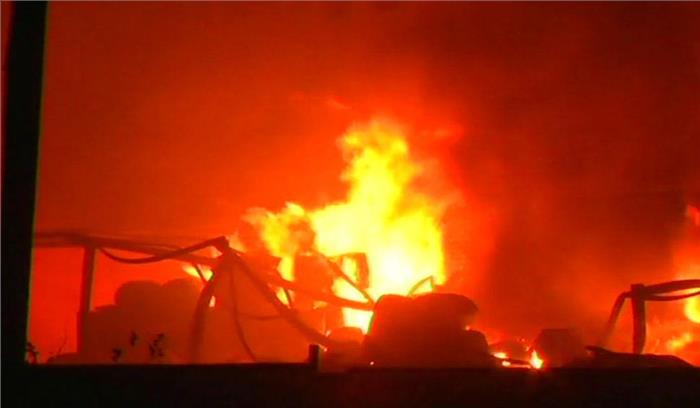 महाराष्ट्र के पालघर में केमिकल फैक्ट्री में लगी भीषण आग, झुलसने से 1 गार्ड की  मौत, 15 गंभीर रूप से जख्मी
