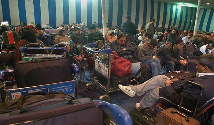फ्लाइट की देरी या रद्द होने पर यात्रियों को मिलेगा 20 हजार रुपये का मुआवजा, मंत्रालय ने की सिफारिश