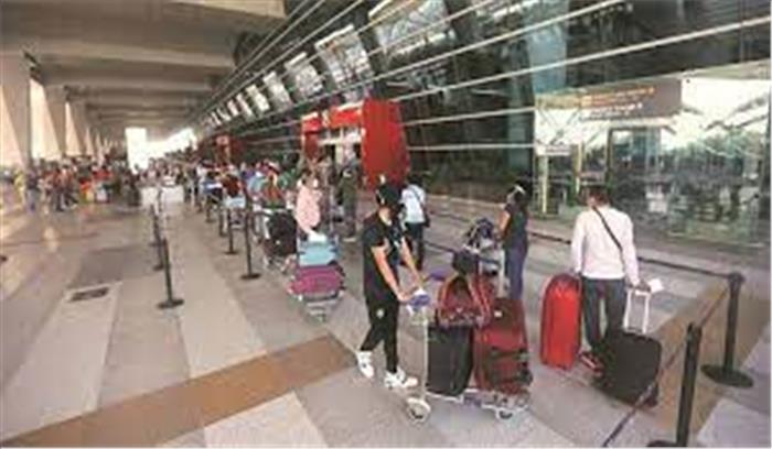 IGI एयरपोर्ट पर 13 विदेशी यात्रियों की रैंडम जांच , कोरोना के संदेह पर सबको सफदरजंग अस्पताल भेजा