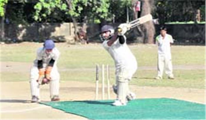 अंडर-12 क्रिकेट टीम ने दिल्ली में किया शानदार प्रदर्शन, दून पहुंचने पर मंत्री ने की हौंसलाअफजाई