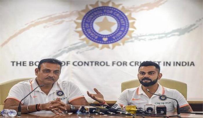 World Cup Cricket :  कोहली- शास्त्री ने इंग्लैंड रवाना होने से पहले कहा- इस बार गेंदबाजों की भूमिका होगी अहम