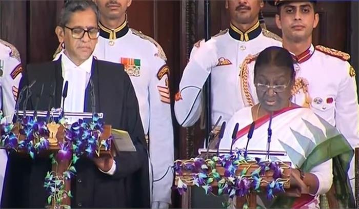 LIVE - द्रौपदी मुर्मू बनीं देश की 15वीं राष्ट्रपति , मुख्य न्यायाधीश एनवी रमण ने दिलाई शपथ