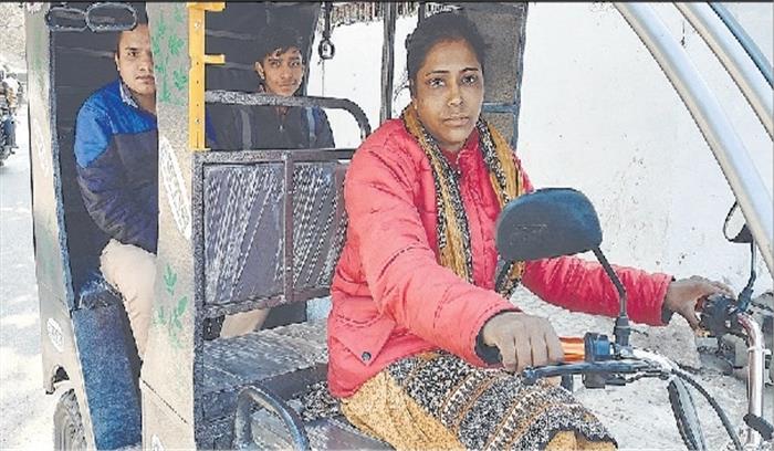 गुलिस्तां अंसारी बनीं दून की पहली महिला ई रिक्शा चालक, महिला सशक्तिकरण की तरफ बड़ा कदम