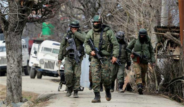 जम्मू—कश्मीर के पुलवामा में सुरक्षाबलो को मिली बड़ी कामयाबी, लश्कर—ए—तैयबा के आतंकी अबु दुजाना सहित दो आतंकी ढेर