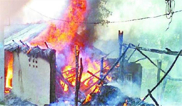 खटीमा में आग लगने से गोशाला हुई खाक, झुलसने से पांच मवेशियों की भी मौत
