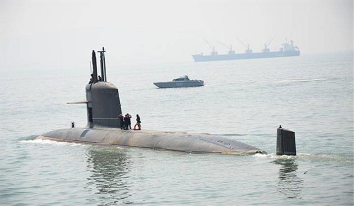प्रधानमंत्री ने नौसेना को सौंपा सबमरीन पनडुब्बी आईएनएस कलवरी, कहा-सामुद्रिक ताकत में भारत का कोई सानी नहीं