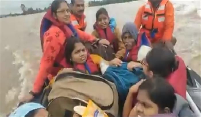 महाराष्ट्र में बाढ़ : सांगली में रेस्क्यू के दौरान ग्रामीणों से भरी नाव पलटी , 9 लोगों की मौत , 4 लापता

