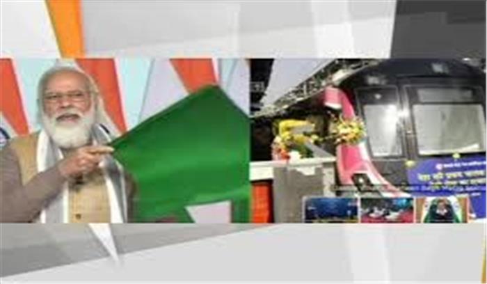 पीएम मोदी ने एक साथ 8 ट्रेनों को दिखाई हरी झंडी , सभी स्टैच्यू ऑफ यूनिटी तक पर्यटकों को लेकर जाएंगी


