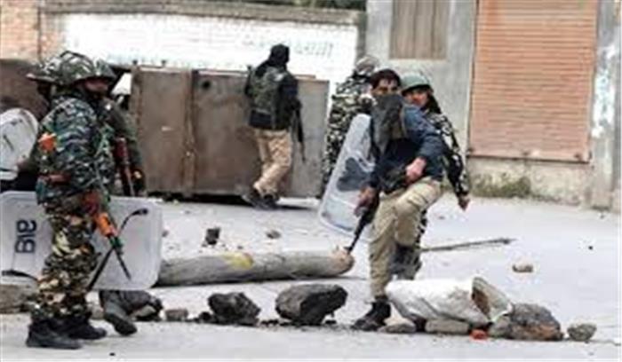 LIVE - अनंतनाग में मुठभेड़ जारी, सुरक्षाबलों ने 2 आतंकी किए ढेर , सेना का मेजर शहीद