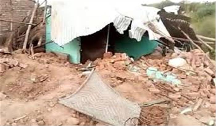 कानपुर में अनियंत्रित डंपर घुसा झोपड़पट्टी में, एक ही परिवार के 5 लोगों की मौत 10 घायल