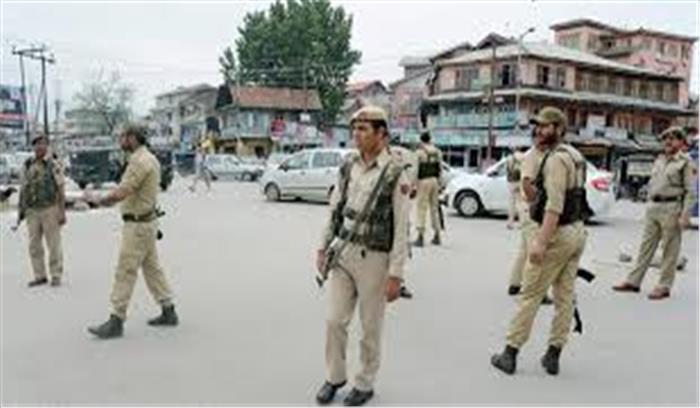  जम्मू कश्मीर में संतरी ड्यूटी के वक्त जवान नहीं रख पाएंगे स्मार्टफोन, अतिरिक्त पुलिस महानिदेशक ने जारी किए आदेश 