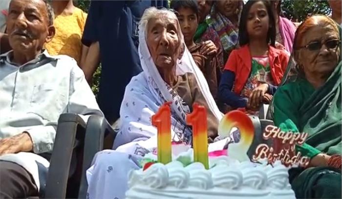 डोईवाला की 113 साल की ‘रतनदेई’ ने मनाया अपना जन्मदिन, आज तक नहीं गई अस्पताल
