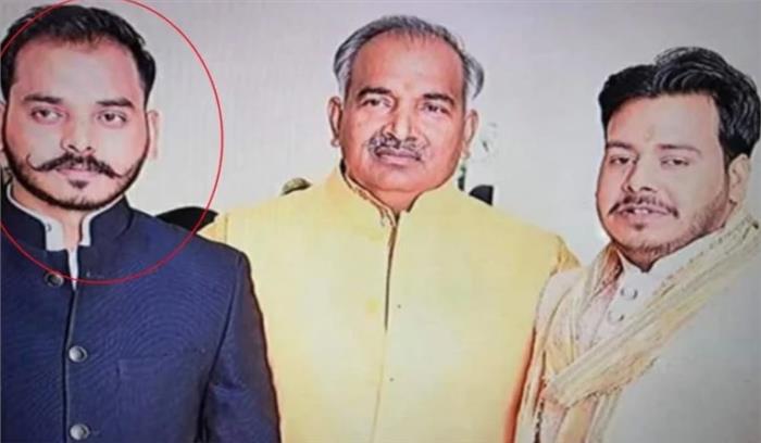 उत्तराखंड के शिक्षामंत्री अरविंद पांडेय के बेटे की सड़के दुर्घटना में मौत , CM समेत कई कैबिनेट मंत्री पहुंचे शमशान घाट
